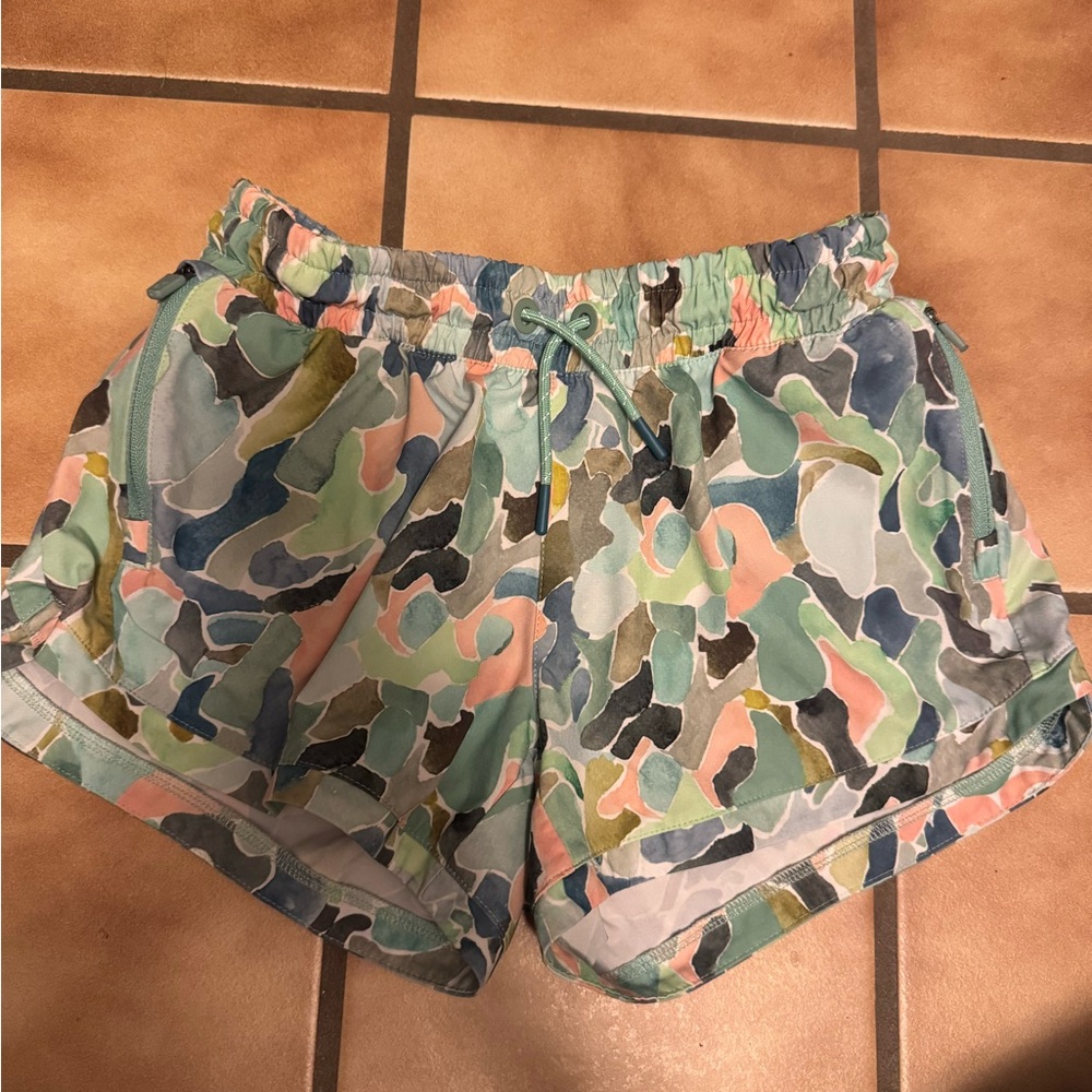 Athleta Multicolor Camouflage Women's Athletic Shorts